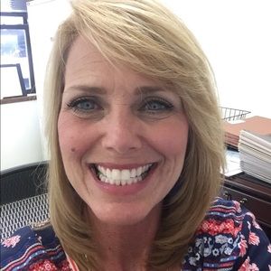 Meet your Posher, Yolanda